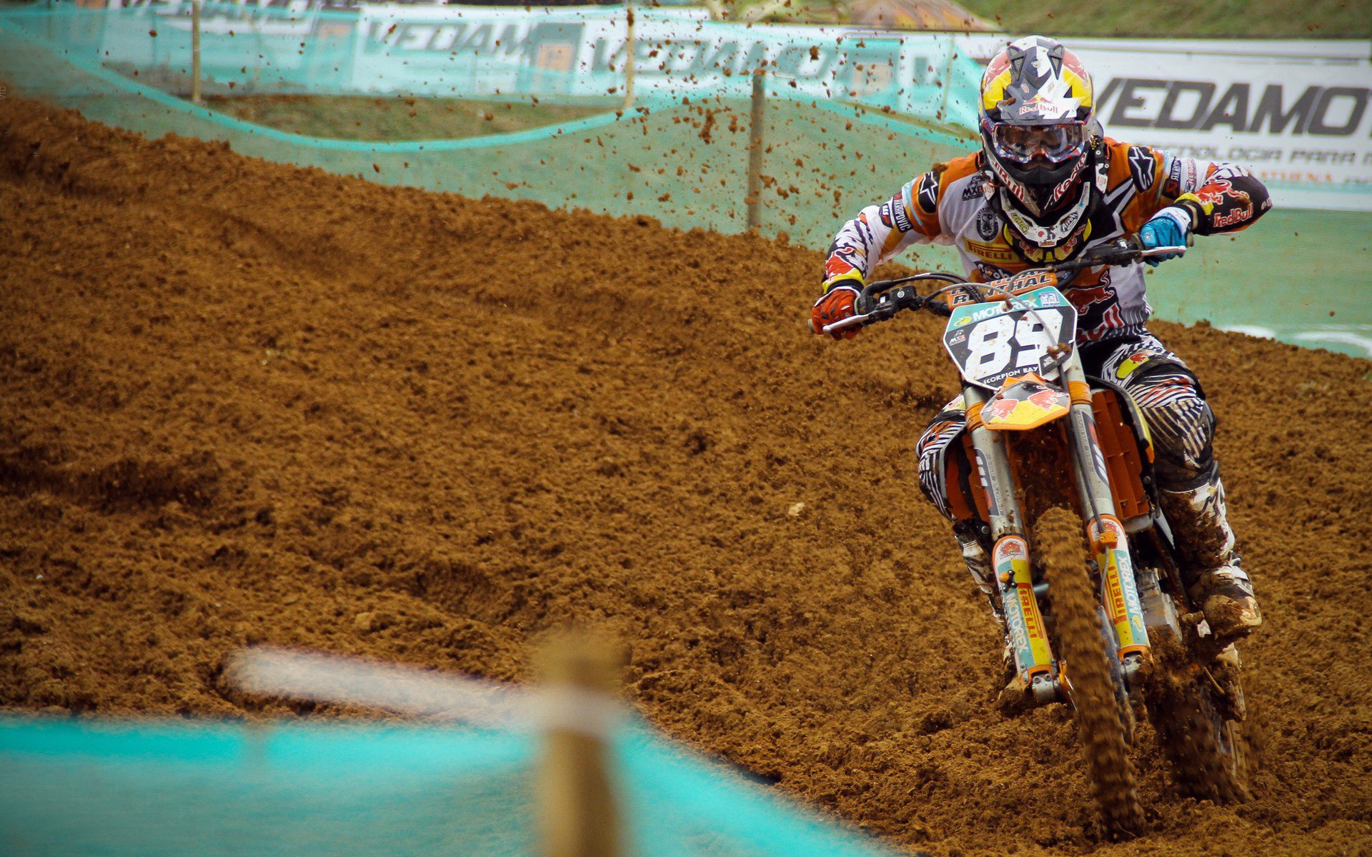 世界杯中国足球爆冷 球迷情绪波动明显，中国足球世界杯表现